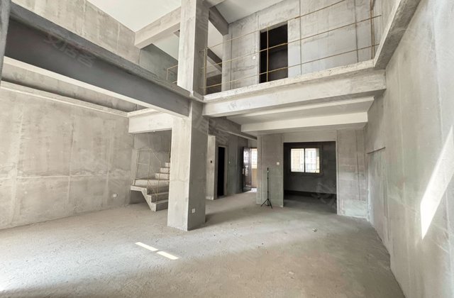 中航上城4室2厅138㎡140万二手房图片