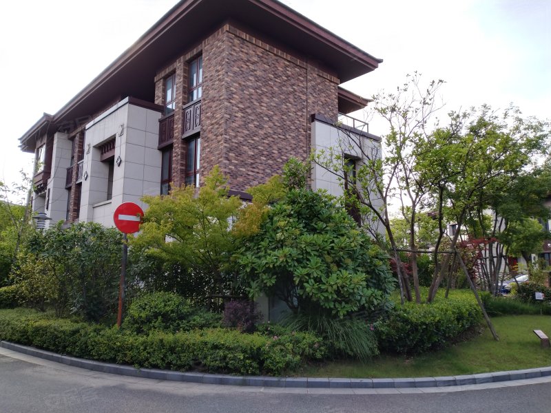 中信泰富朱家角新城鸿玺郡(588弄)