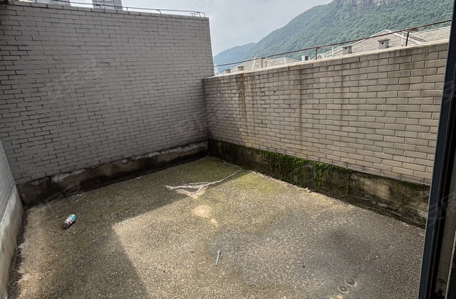 嘉泰银河湾4室2厅141.8㎡79.6万二手房图片