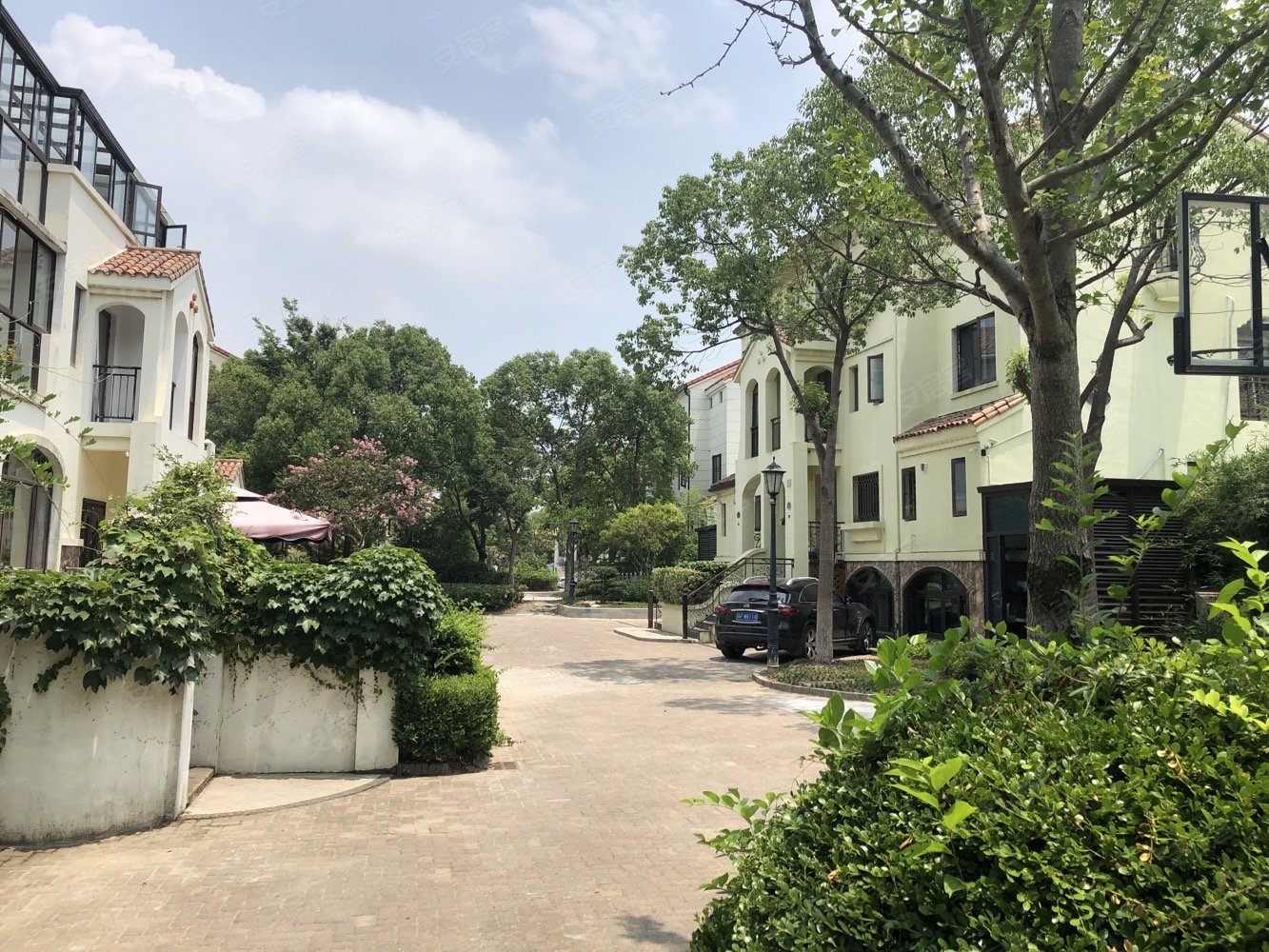 满庭芳一期小双拼别墅带前后花园实际使用面积320平