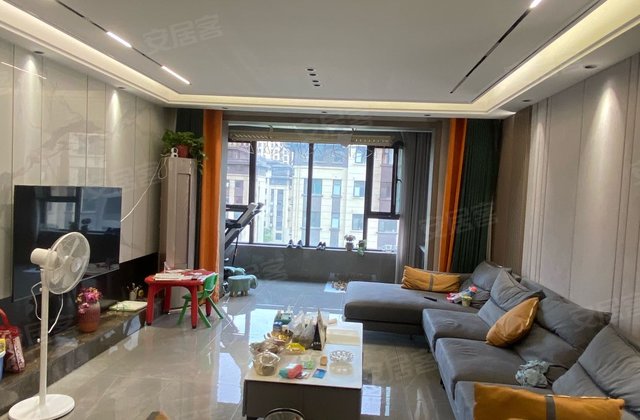 应天御园4室2厅135㎡110万二手房图片