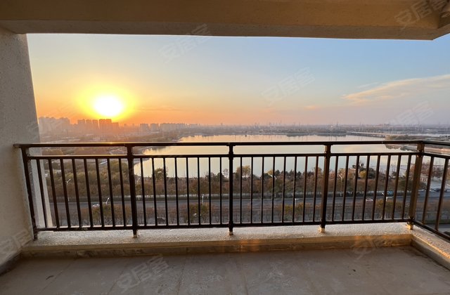 碧桂园铂金时代4室2厅168㎡150万二手房图片