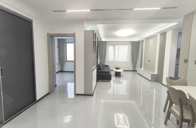 日新小区3室2厅105㎡26.8万二手房图片