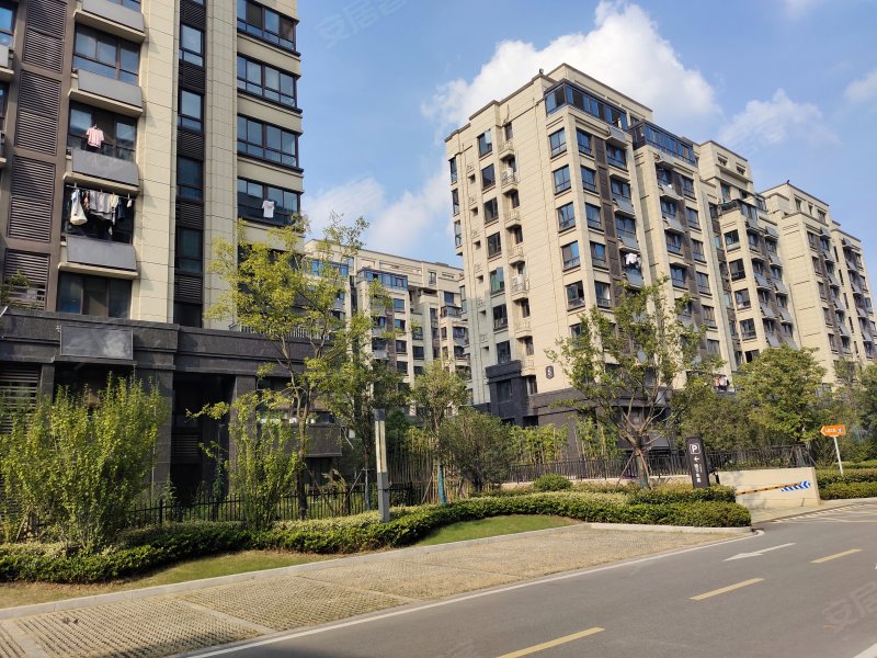 文一锦门学府里