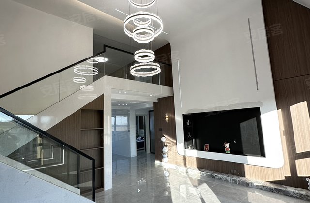 千禧名仕4室1厅210㎡28.8万二手房图片