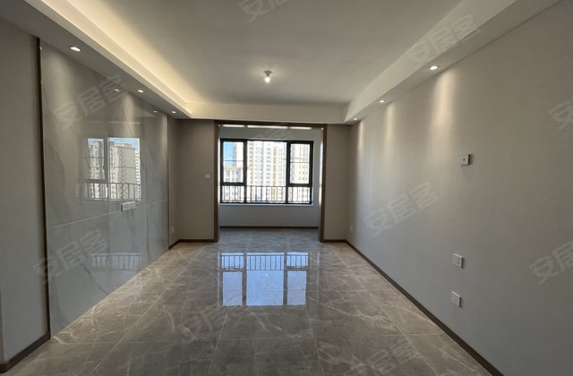 远洋海逸世家3室2厅95.79㎡82万二手房图片