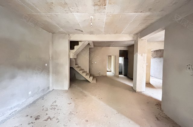 中天华府4室2厅176㎡86万二手房图片