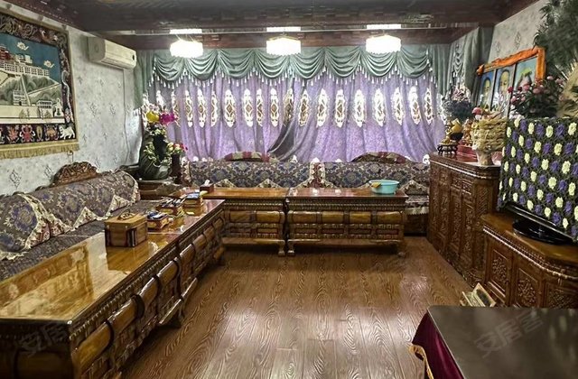 珠峰佳苑二期3室2厅137㎡140万二手房图片
