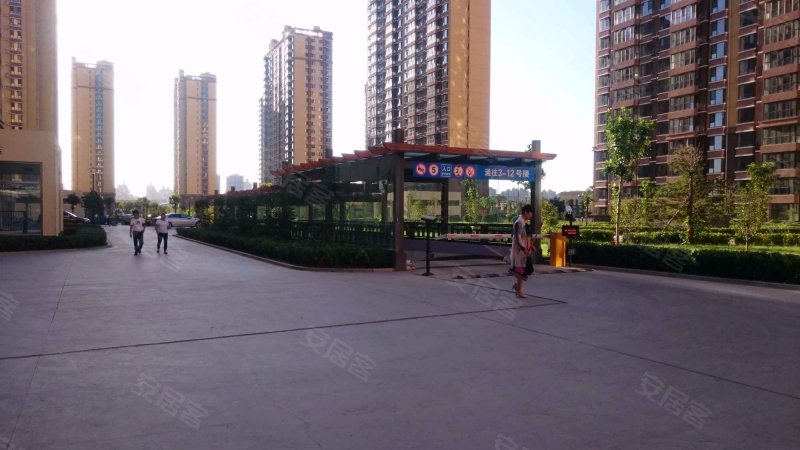 锦绣华庭小区