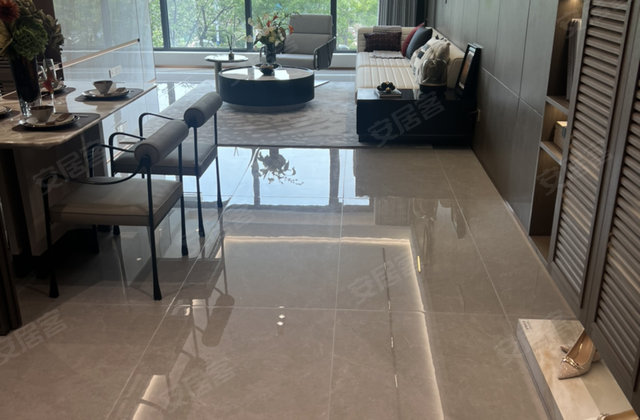 八一小区3室2厅118.1㎡135万二手房图片