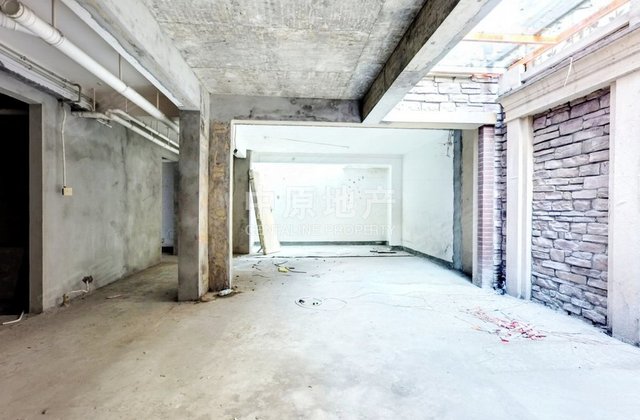 套成熟品质小区近地铁浦东周浦繁荣路128弄绿地梧桐院别墅2015年建造