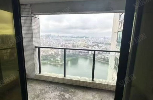 中珠在水一方4室2厅143㎡72.8万二手房图片