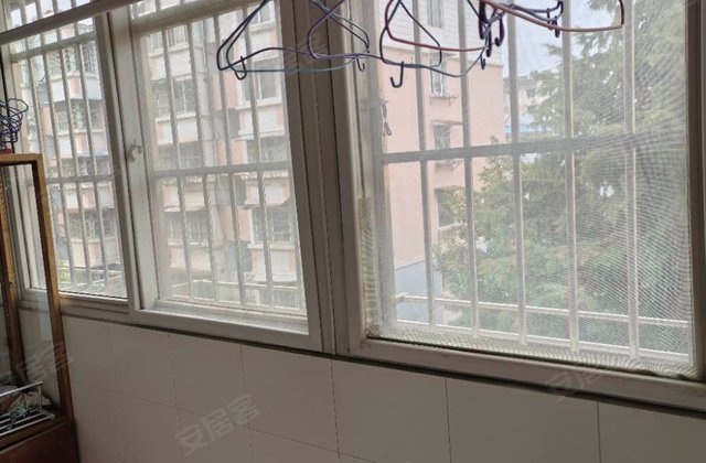 光彩家园A区4室2厅109㎡53.8万二手房图片