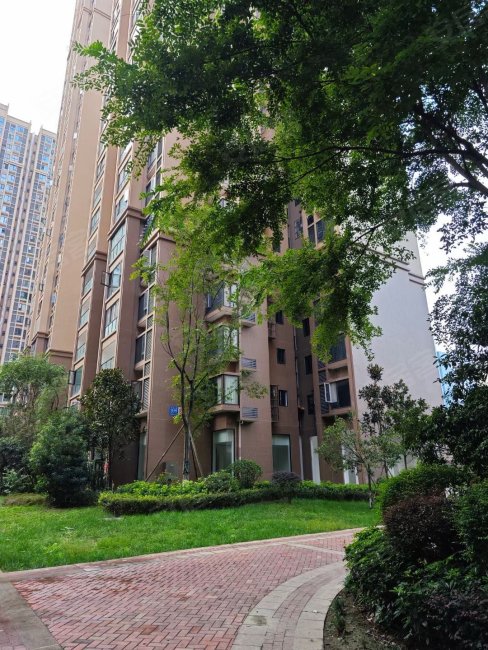 成都房产网>成都二手房>龙泉驿二手房>滨河片区二手房>龙都国际>