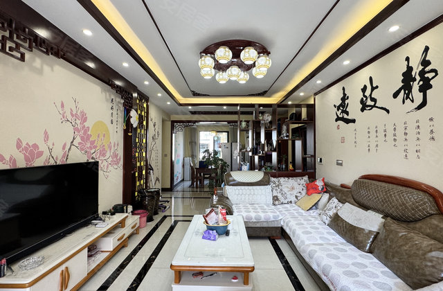 香槟庄园4室2厅134㎡80万二手房图片