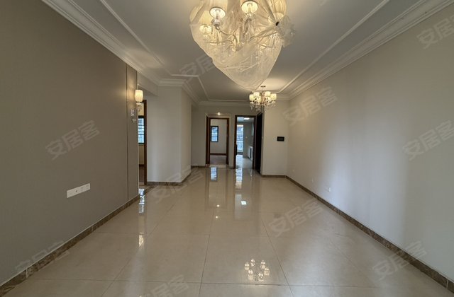 恒大珑湖湾3室2厅120㎡65.8万二手房图片