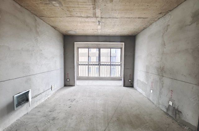 晟晖香堤国际3室2厅133㎡108万二手房图片