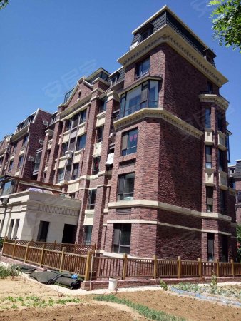 金地艺境 4室2卫洋房南北通厅 送南北露台 小区中心不挡光