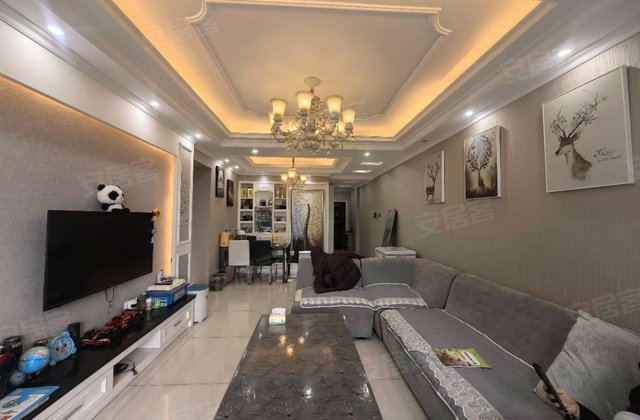 江景房 三室双卫 东南朝向 下楼就是河堤