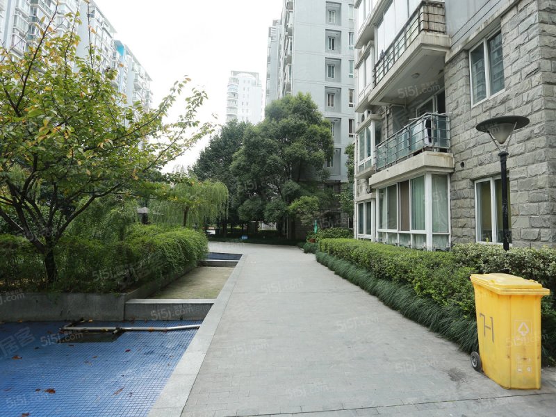 银色港湾公寓(公寓住宅)