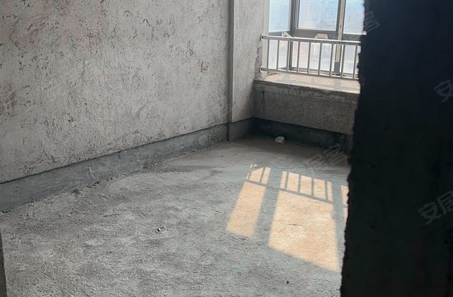 建发泊月4室1厅118㎡93万二手房图片