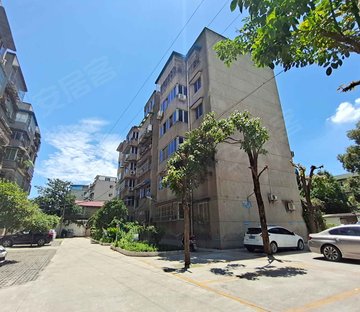 体育场东街141号院
