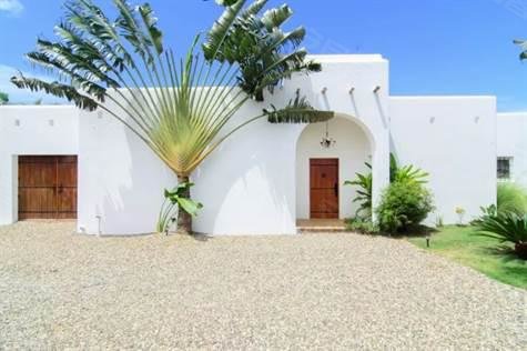 多米尼加约¥211万美丽的庭院别墅在门社区步骤到海滩二手房公寓图片