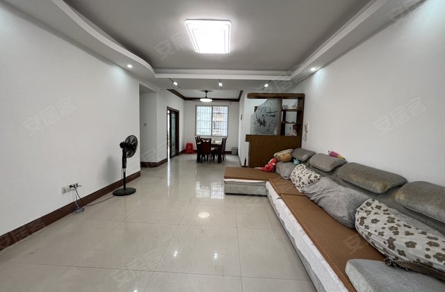 龙江花园3室2厅120㎡28万二手房图片