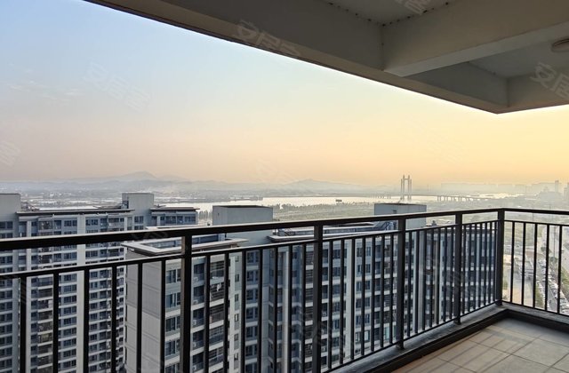 融创潭江首府3室2厅100㎡50.5万二手房图片