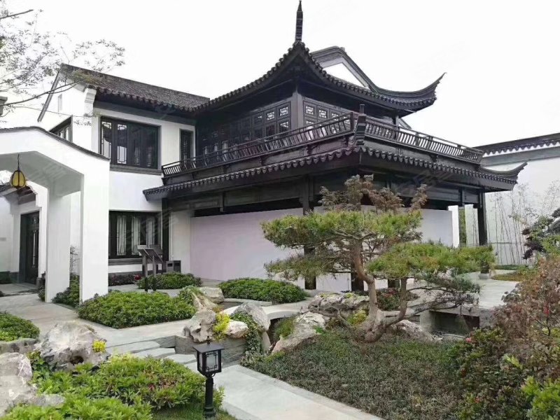 年底特惠绿城新中式别墅地两层花园120平送双车位