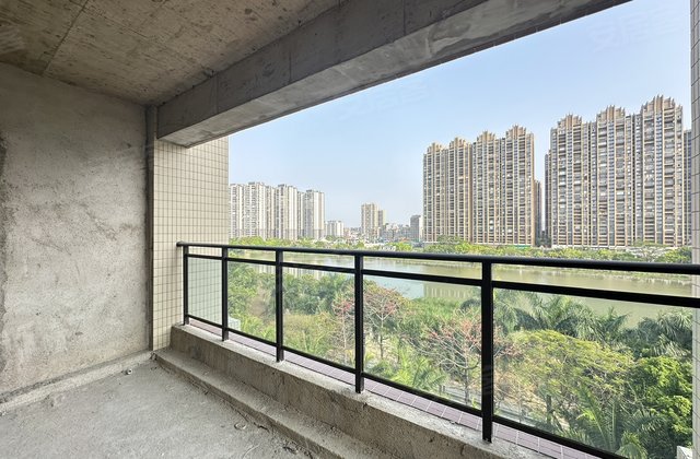 瑞兴悦珑湾3室2厅191㎡145.2万二手房图片