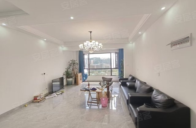 中天名郡3室2厅133㎡59.8万二手房图片