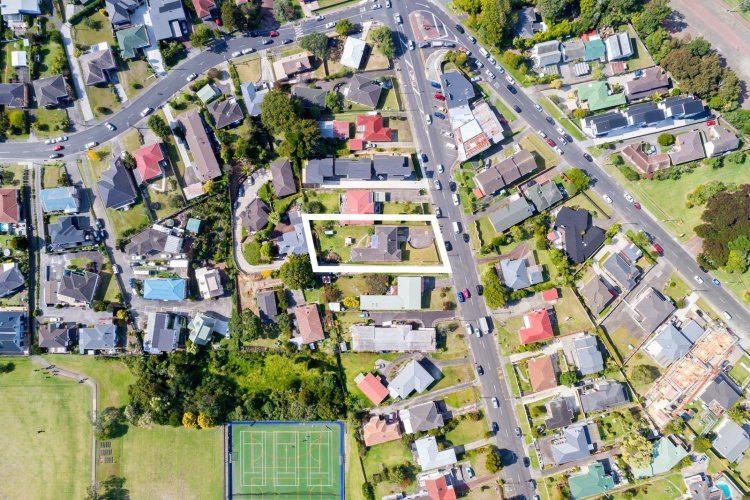 新西兰奥克兰大区奥克兰约¥636万121白天鹅路，罗斯基尔山二手房公寓图片
