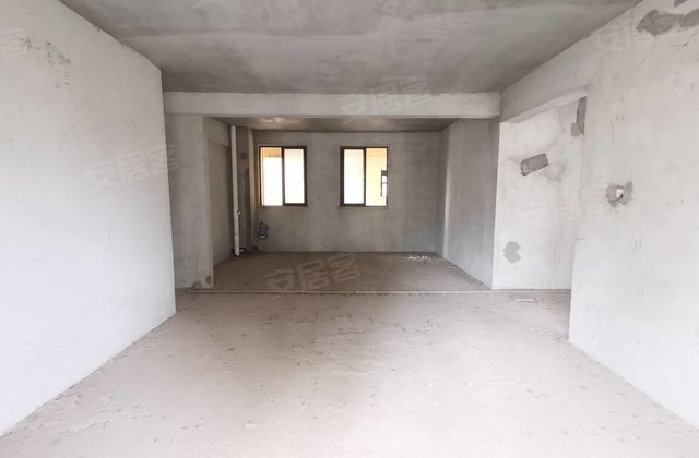 昆仑华府5室2厅141.5㎡47.7万二手房图片