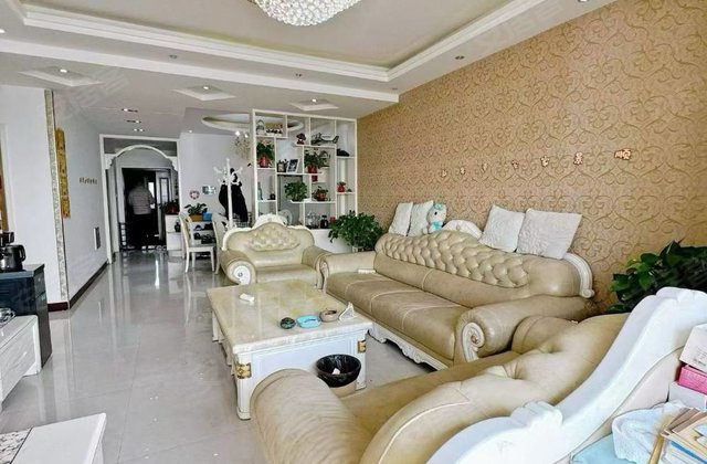 万基花园3室2厅130㎡62.8万二手房图片