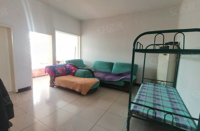 临汾三中住宅小区3室2厅96㎡72万二手房图片