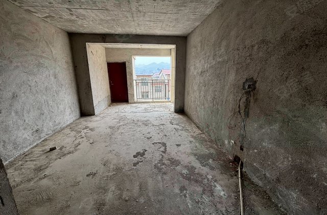 慈澧鑫城3室2厅148㎡56.8万二手房图片