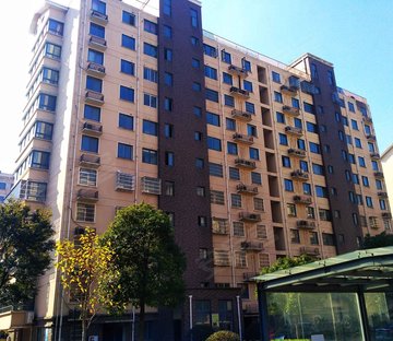 紧邻吾悦广场恒大保利华达名都旁(新城东苑一区)精装两室送车库