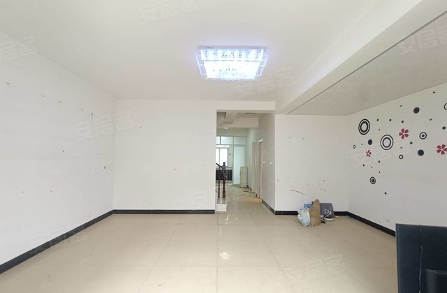 盛世锦华东江花园一期4室2厅165㎡57万二手房图片