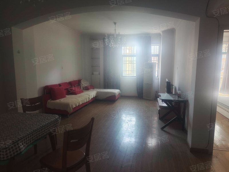 航天星苑电梯楼 临地铁 周边商圈成熟 近医院