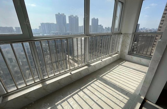 图兰朵3室2厅122.47㎡76万二手房图片