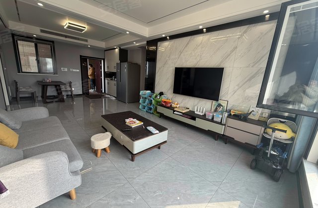 华鹏燕南山3室2厅118㎡115万二手房图片