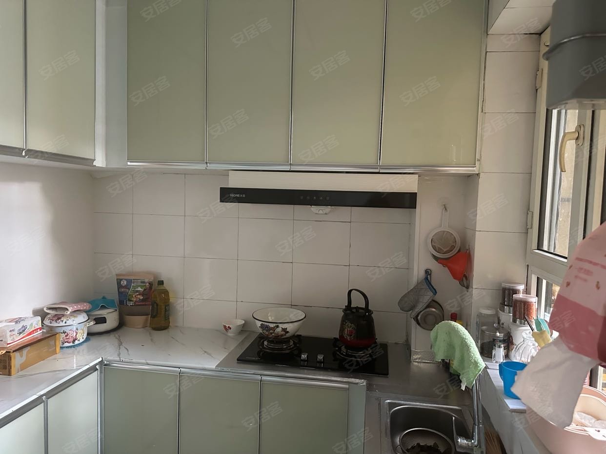 康正花苑3室2厅1卫85.25㎡东南45万