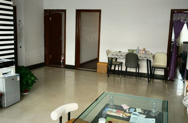 佳禾花园3室2厅139㎡36万二手房图片