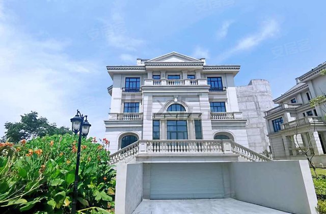 花桥梦世界5室3厅362㎡730万二手房图片