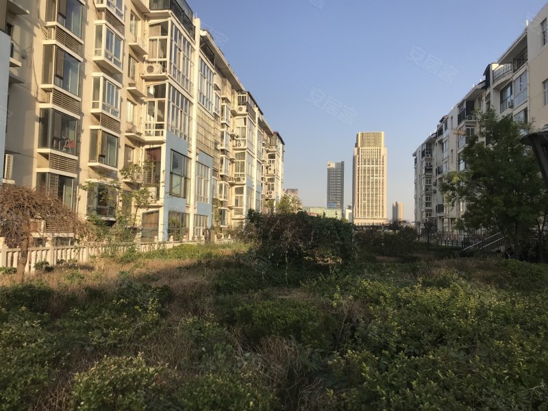 连城别苑攒云坊