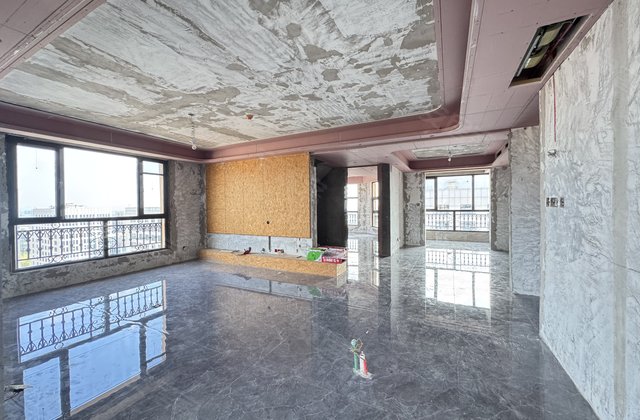 滕商奥体花园5室3厅275㎡168万二手房图片