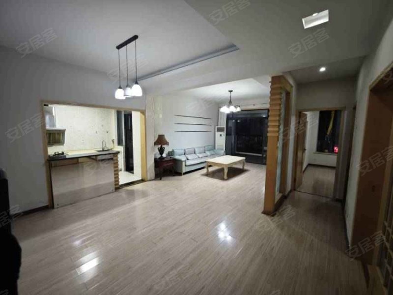 龙湖晶蓝半岛a区