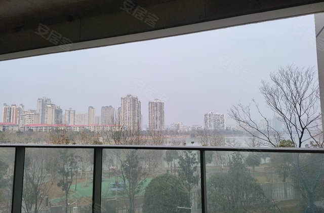 华政紫樾台3室2厅143㎡96万二手房图片