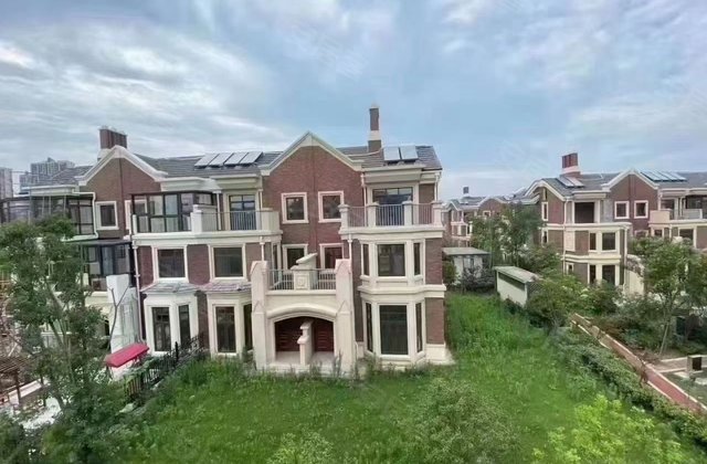 蓝岸晶舍御墅临峰